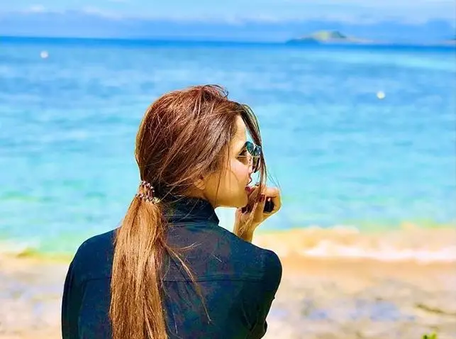 Latest Clicks of Actress Saniya Shamshad from Fiji Island