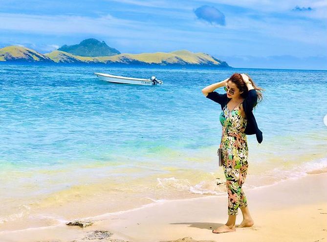 Latest Clicks of Actress Saniya Shamshad from Fiji Island
