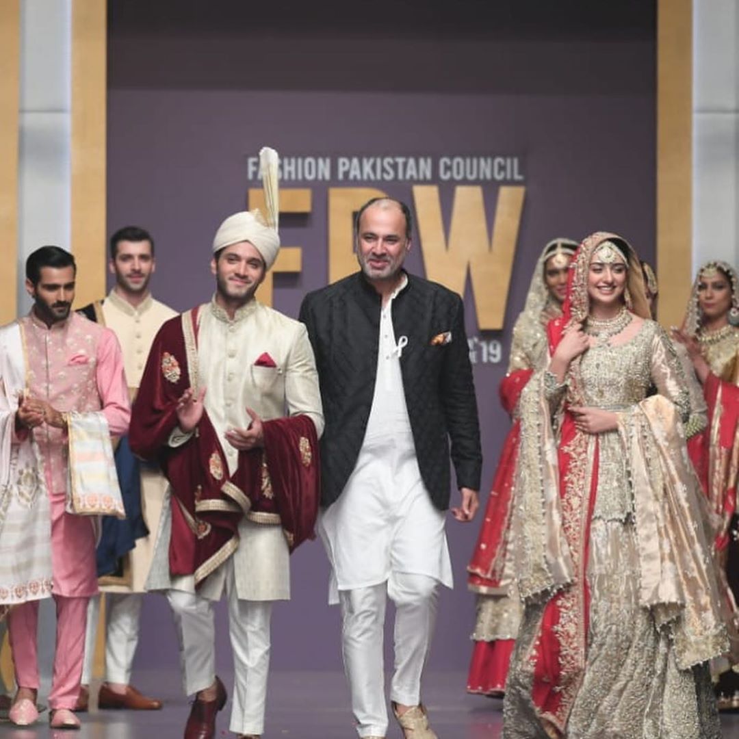 Sarah Khan and Wahaj Ali Walked at Ramp for Deepak Perwani at FPW19