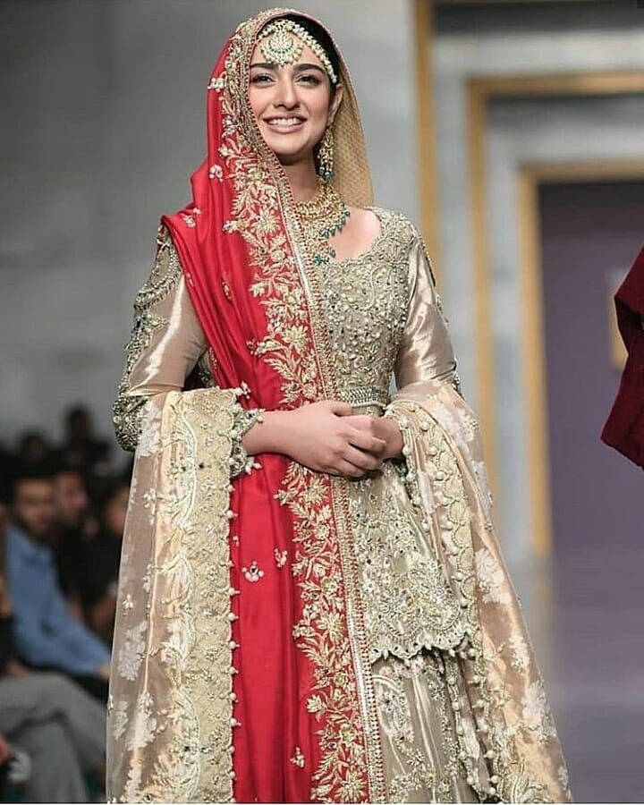 Sarah Khan and Wahaj Ali Walked at Ramp for Deepak Perwani at FPW19