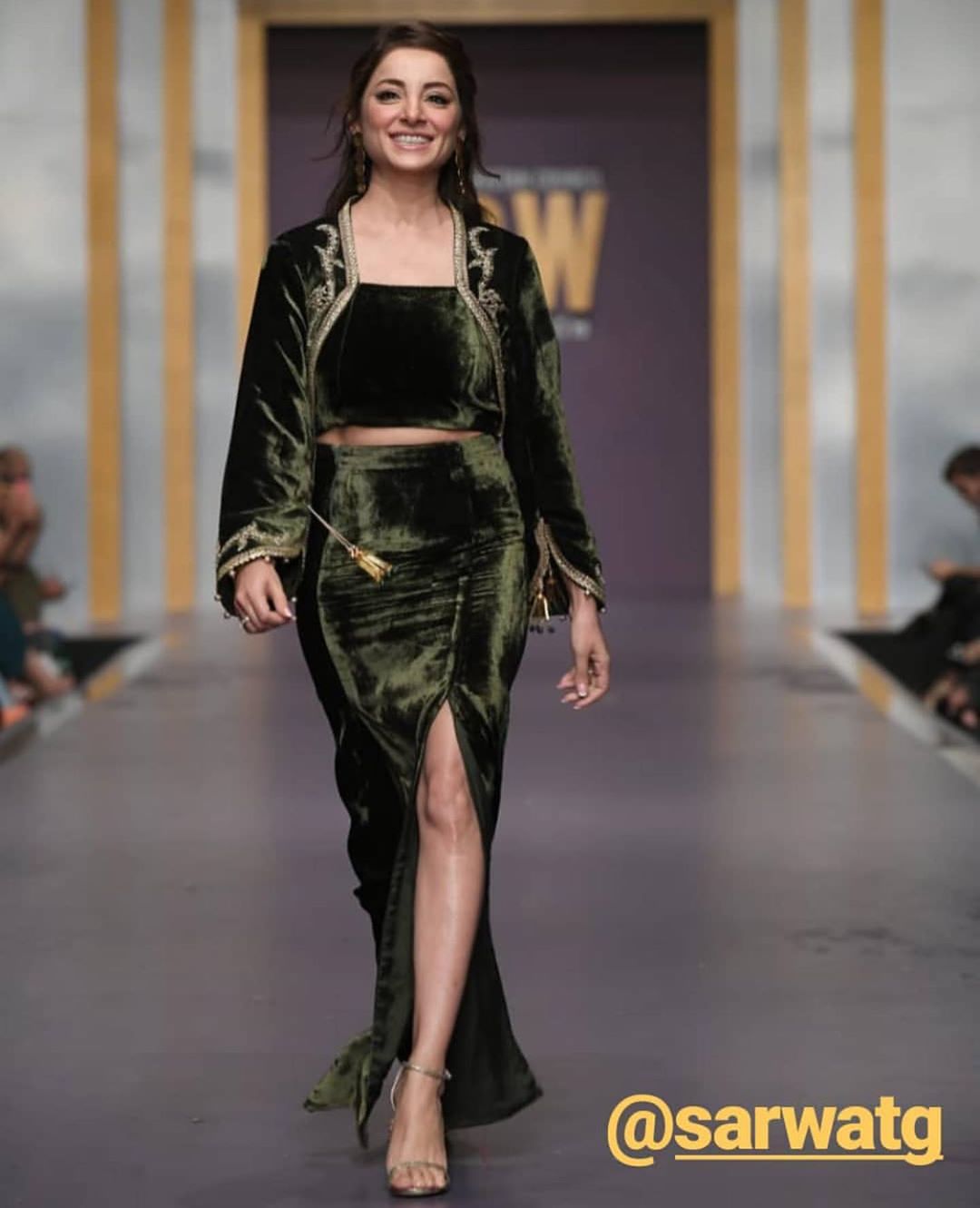 Actress Sarwat Gillani Walked on Ramp at Fashion Pakistan Week-Winter Festive ’19