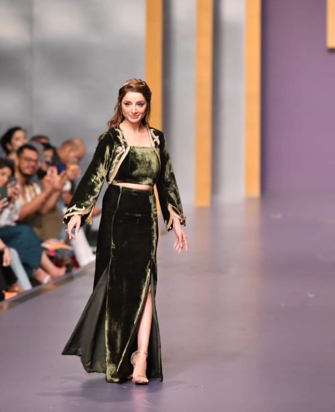 Actress Sarwat Gillani Walked on Ramp at Fashion Pakistan Week-Winter Festive ’19