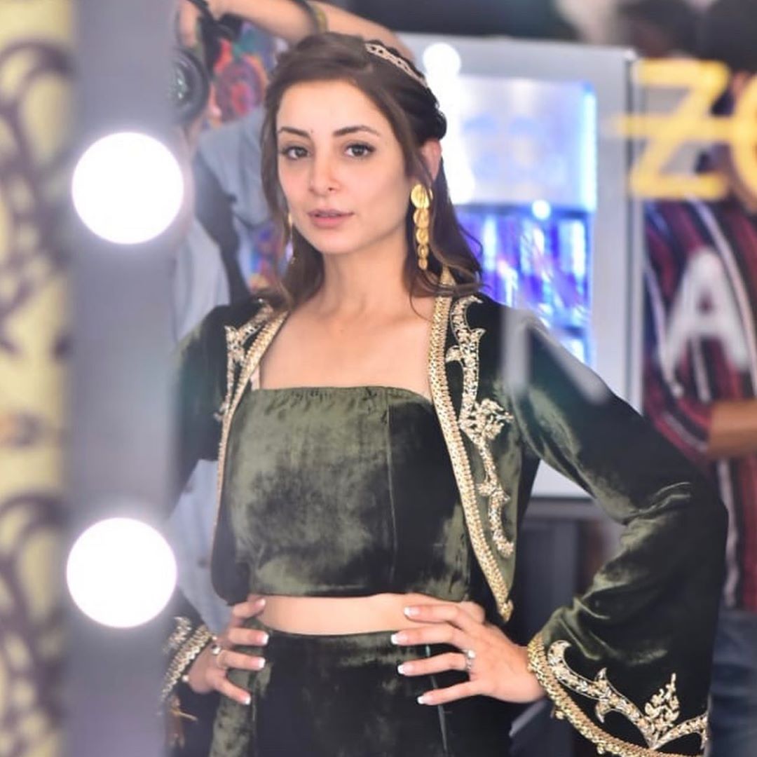 Actress Sarwat Gillani Walked on Ramp at Fashion Pakistan Week-Winter Festive ’19