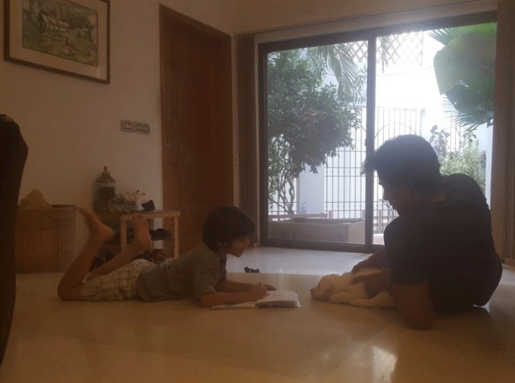 Shehzad Roy Shared A Cute Moment With His Son