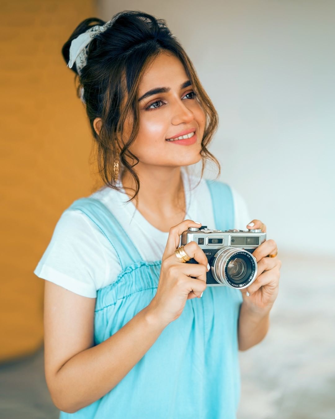 Sumbul Iqbal is Looking Gorgeous in her trendy look for Latest Photo shoot