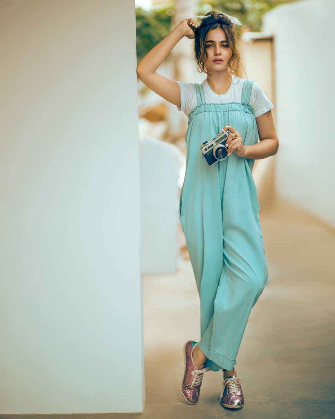 Sumbul Iqbal is Looking Gorgeous in her trendy look for Latest Photo shoot