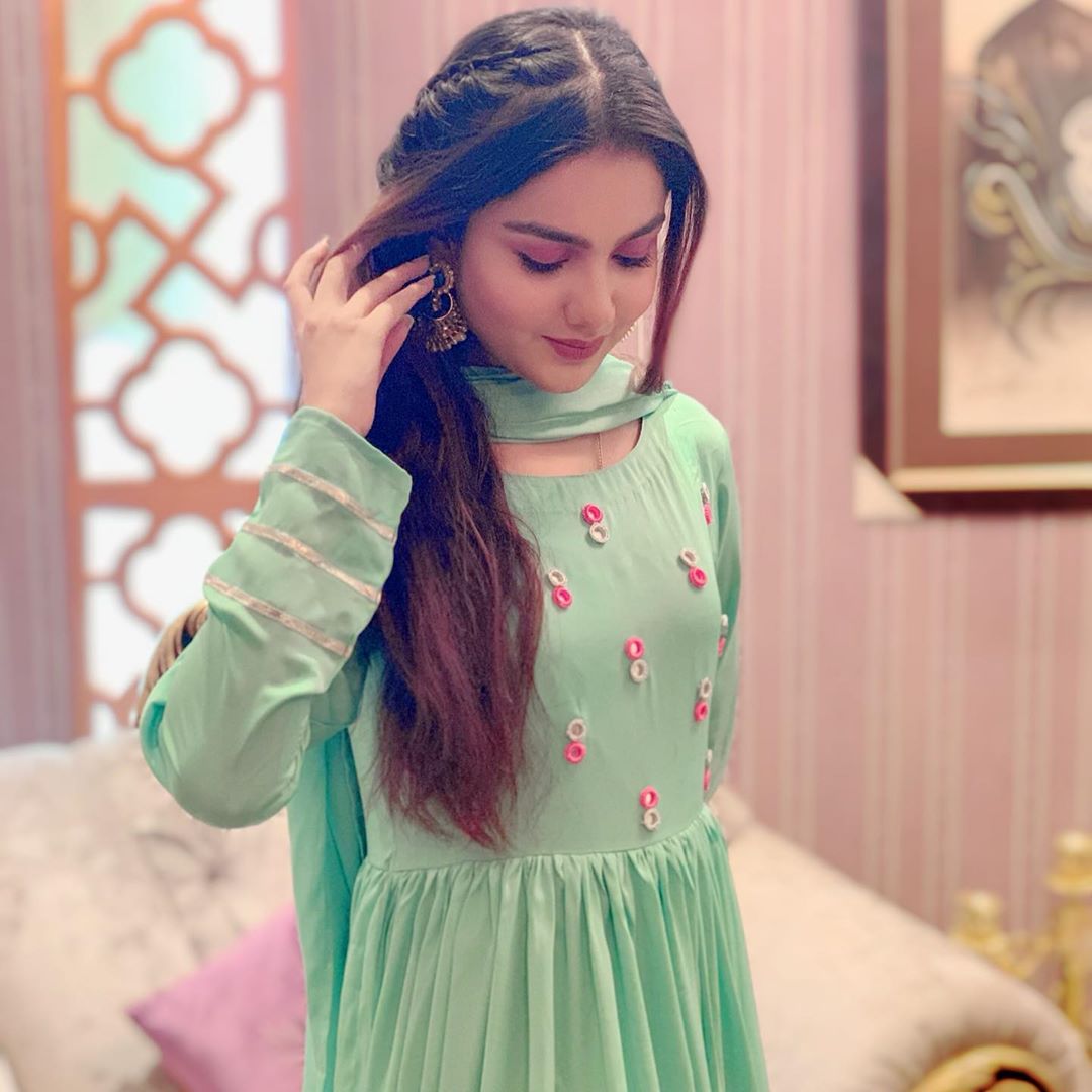 Latest Beautiful Clicks of Syeda Tuba Aamir