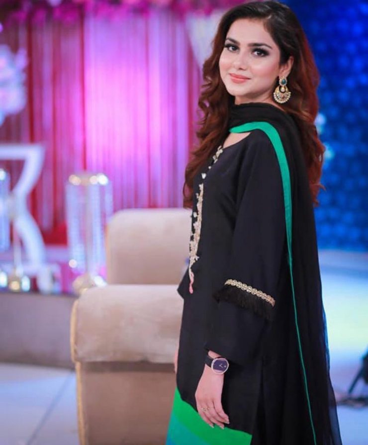 Latest Beautiful Clicks of Syeda Tuba Aamir Reviewit.pk