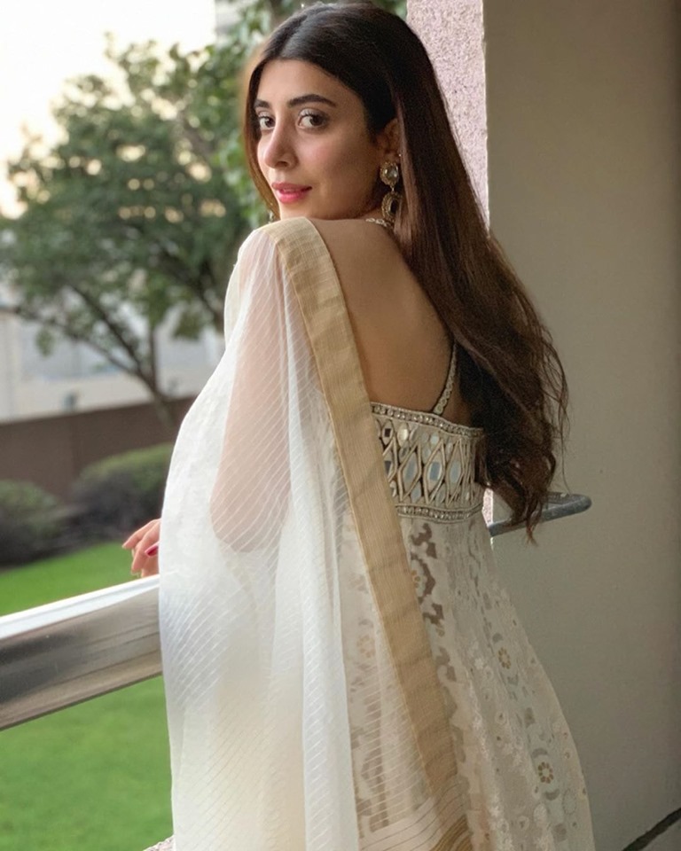 Latest Clicks of Gorgeous Urwa Hocane Looks for Hum Awards 2019