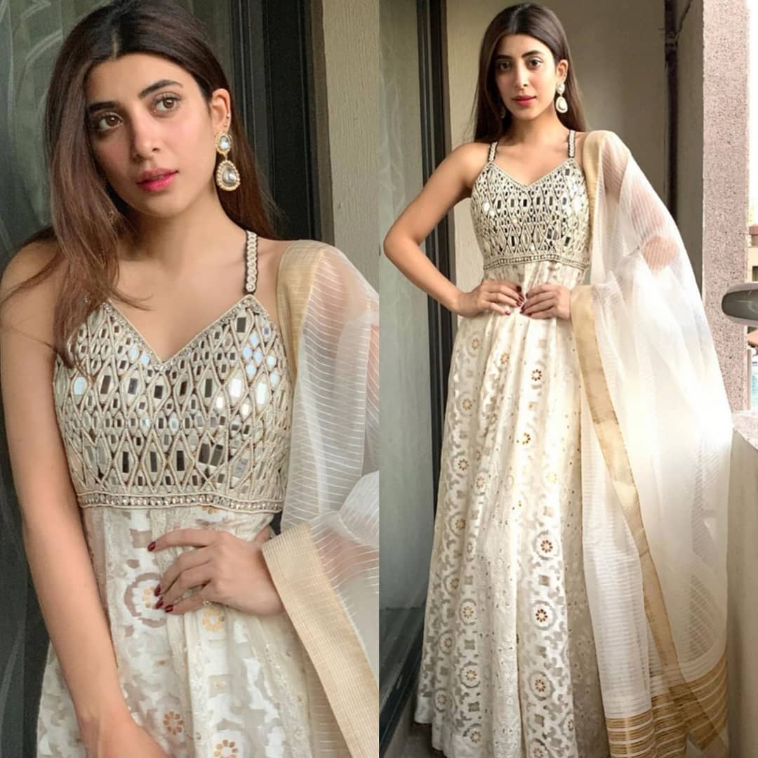 Latest Clicks of Gorgeous Urwa Hocane Looks for Hum Awards 2019