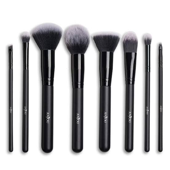 oily makeup brushes