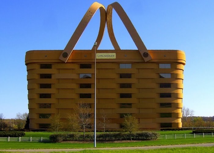 10 bizarre buildings in the world which will leave you spellbound