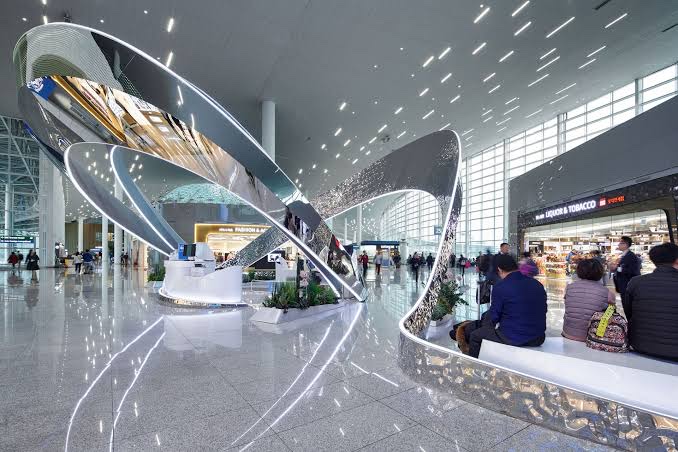 5 best airports around the world you won't ever get bored at