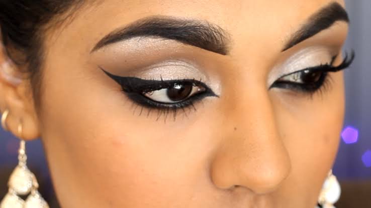 13 different eyeliner looks to try out