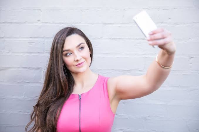 Tips and tricks to ace your selfie game