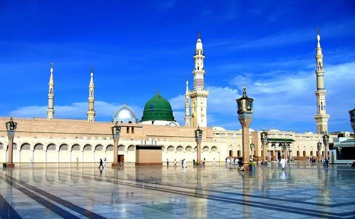 6 breathtaking mosques around the world