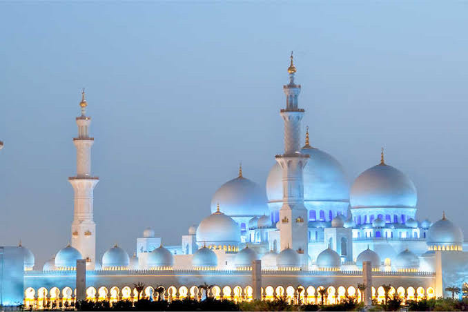 6 breathtaking mosques around the world