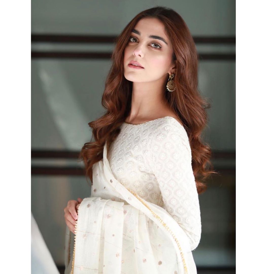 Latest Clicks of Beautiful Actress Maya Ali