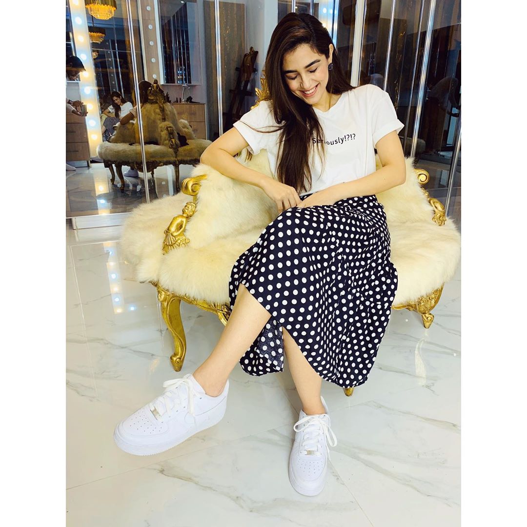 Latest Clicks of Beautiful Actress Maya Ali