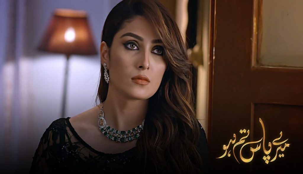 Meray Pass Tum Ho director praises Ayeza Khan for playing Mehwish