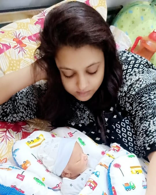 Actress Mizna Waqas From Drama Suno Chanda Blessed with a Baby Boy