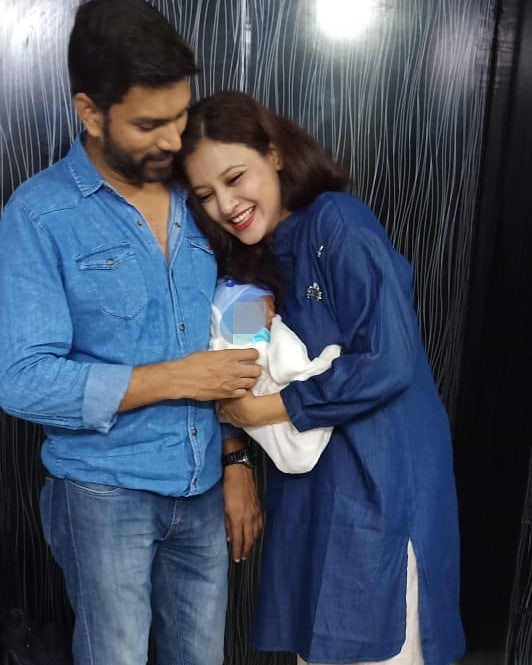 Actress Mizna Waqas From Drama Suno Chanda Blessed with a Baby Boy