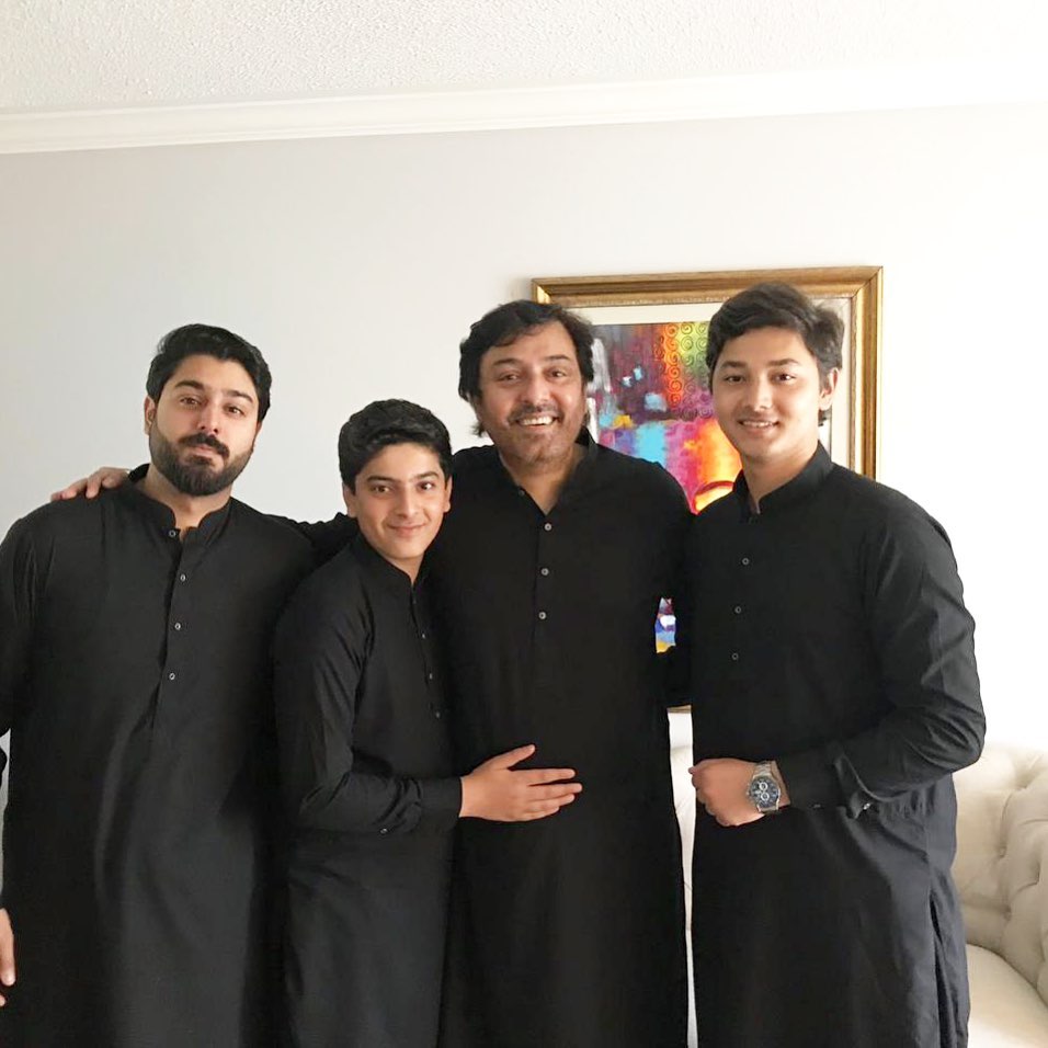 Latest Beautiful Clicks of Actor Nauman Ijaz with his Wife and Sons