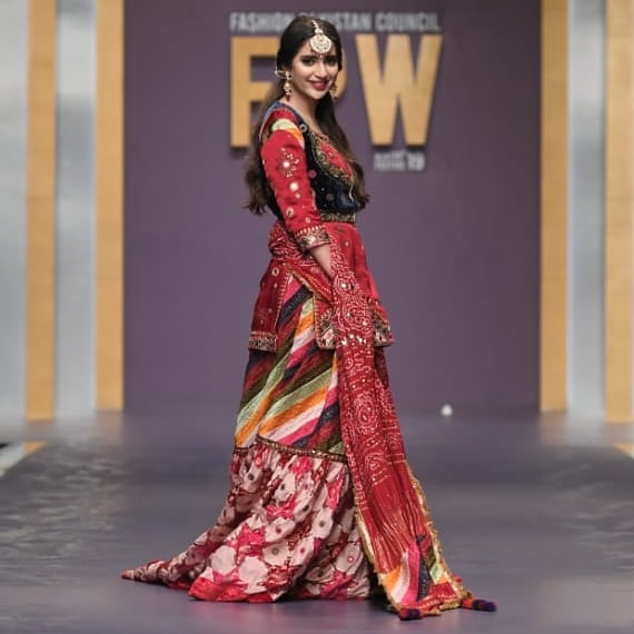 Beautiful Saboor Aly Walked on Ramp at Fashion Pakistan Week-Winter Festive ’19