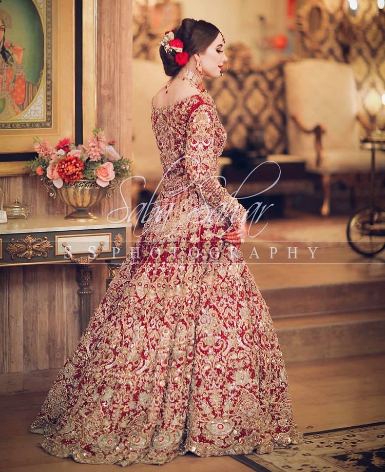Most Beautiful Bridal Dresses of Pakistani Celebrities - Top 10