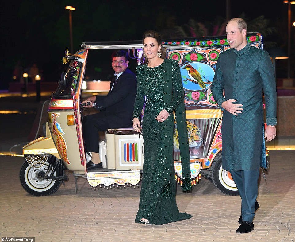 Highlights Of Beautiful Moments Spent By The Royal Couple During Their Visit To Pakistan