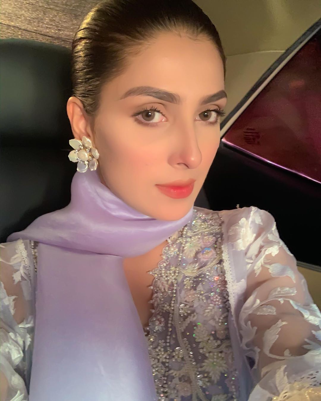 Ayeza Khan's Latest Beautiful Clicks