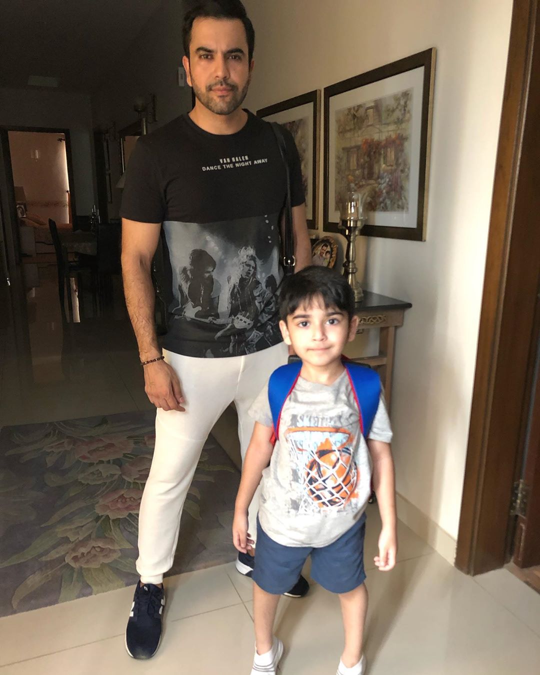 Latest Clicks of Junaid Khan with his Wife and Sons