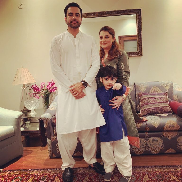 Latest Clicks of Junaid Khan with his Wife and Sons