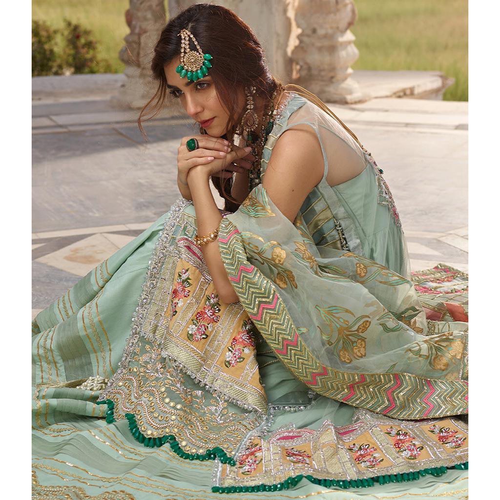 Latest Photo Shoot of Gorgeous Actress Maya Ali