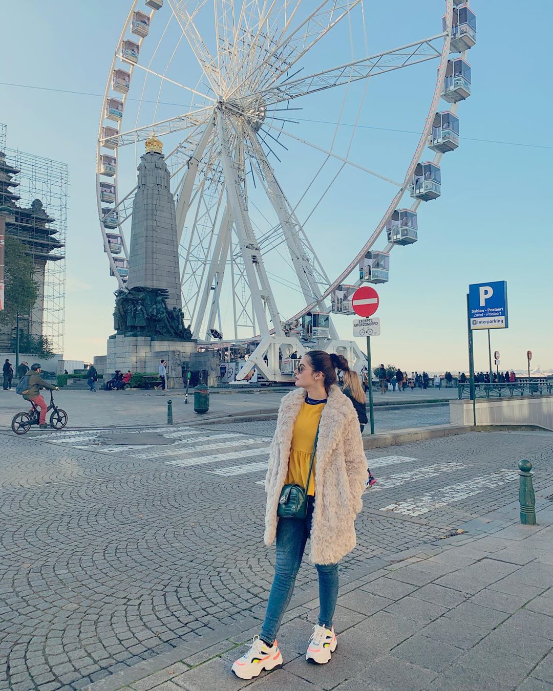 Latest Beautiful Clicks of Minal Khan from Brussels Germany