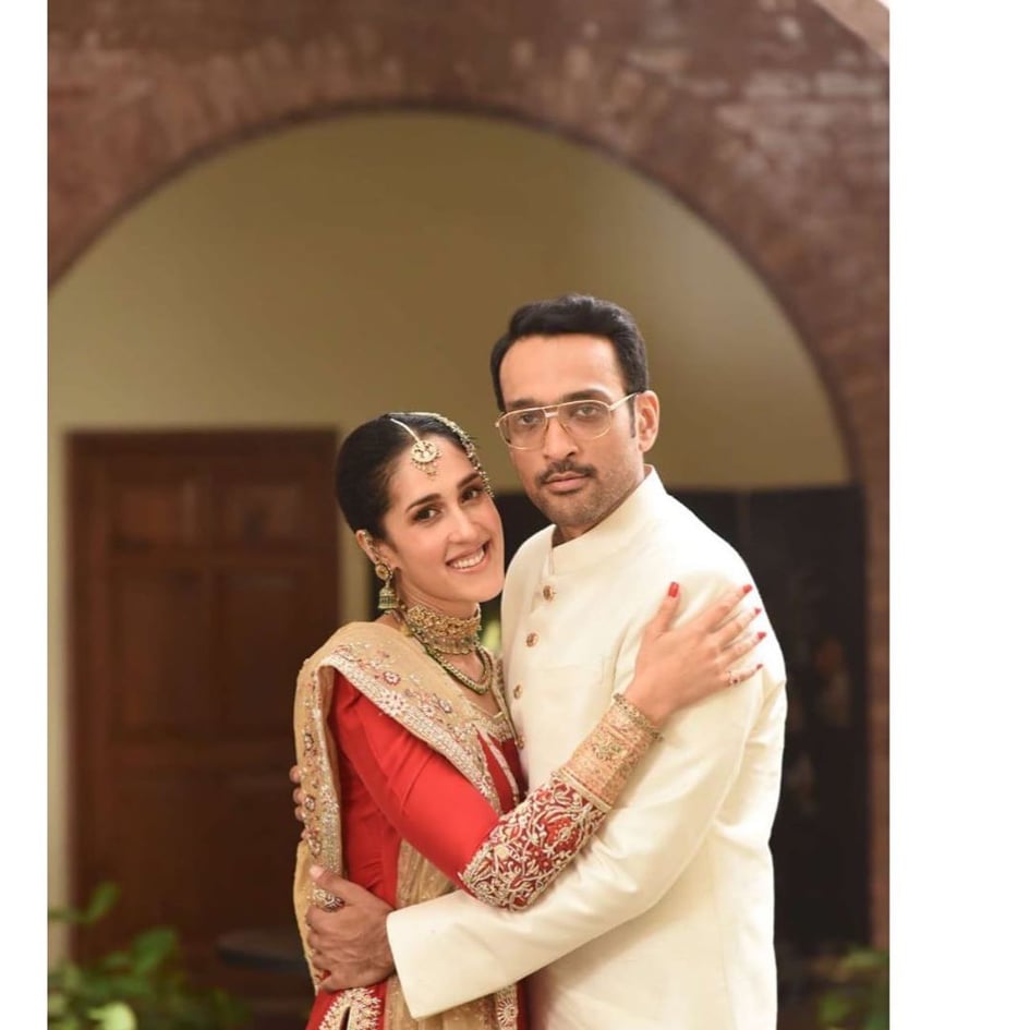 Mira Sethi's Beautiful Clicks with Family on Her Wedding Reception