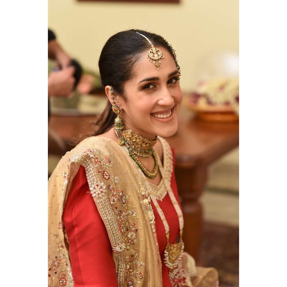 Mira Sethi's Beautiful Clicks with Family on Her Wedding Reception