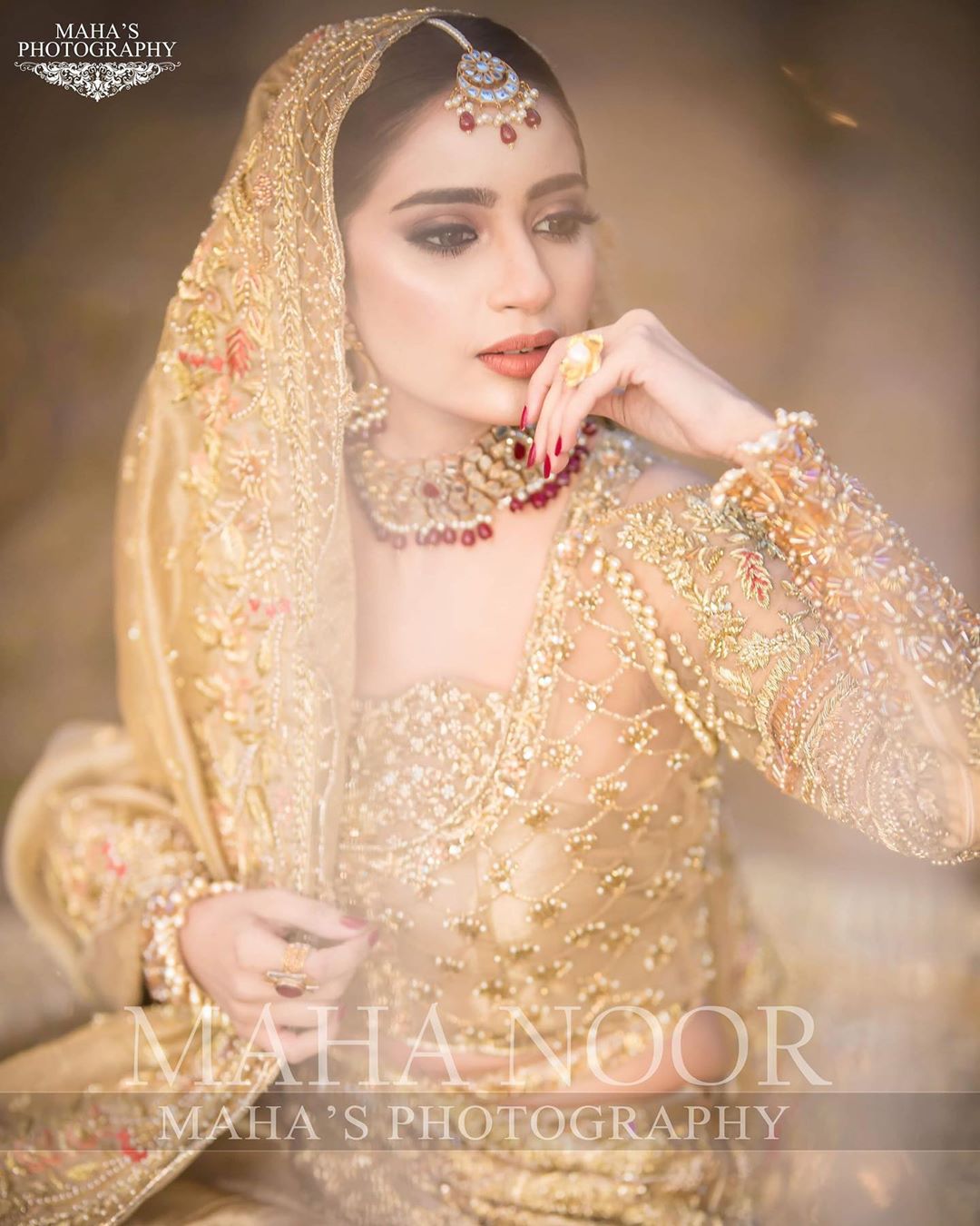 Latest Beautiful Bridal Photo Shoot of Saboor Ali | Reviewit.pk