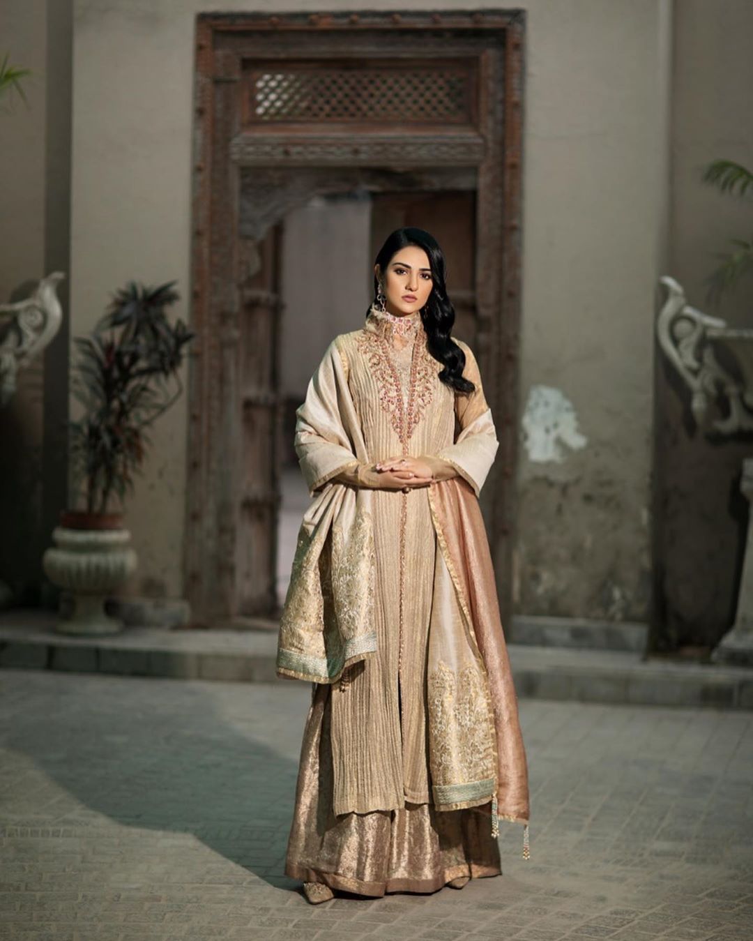 Beautiful Sarah Khan's Latest Photo Shoot for Nilofar Shahid