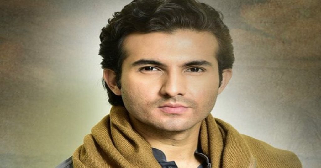 Shahroz Sabzwari signs his next film, Qulfee