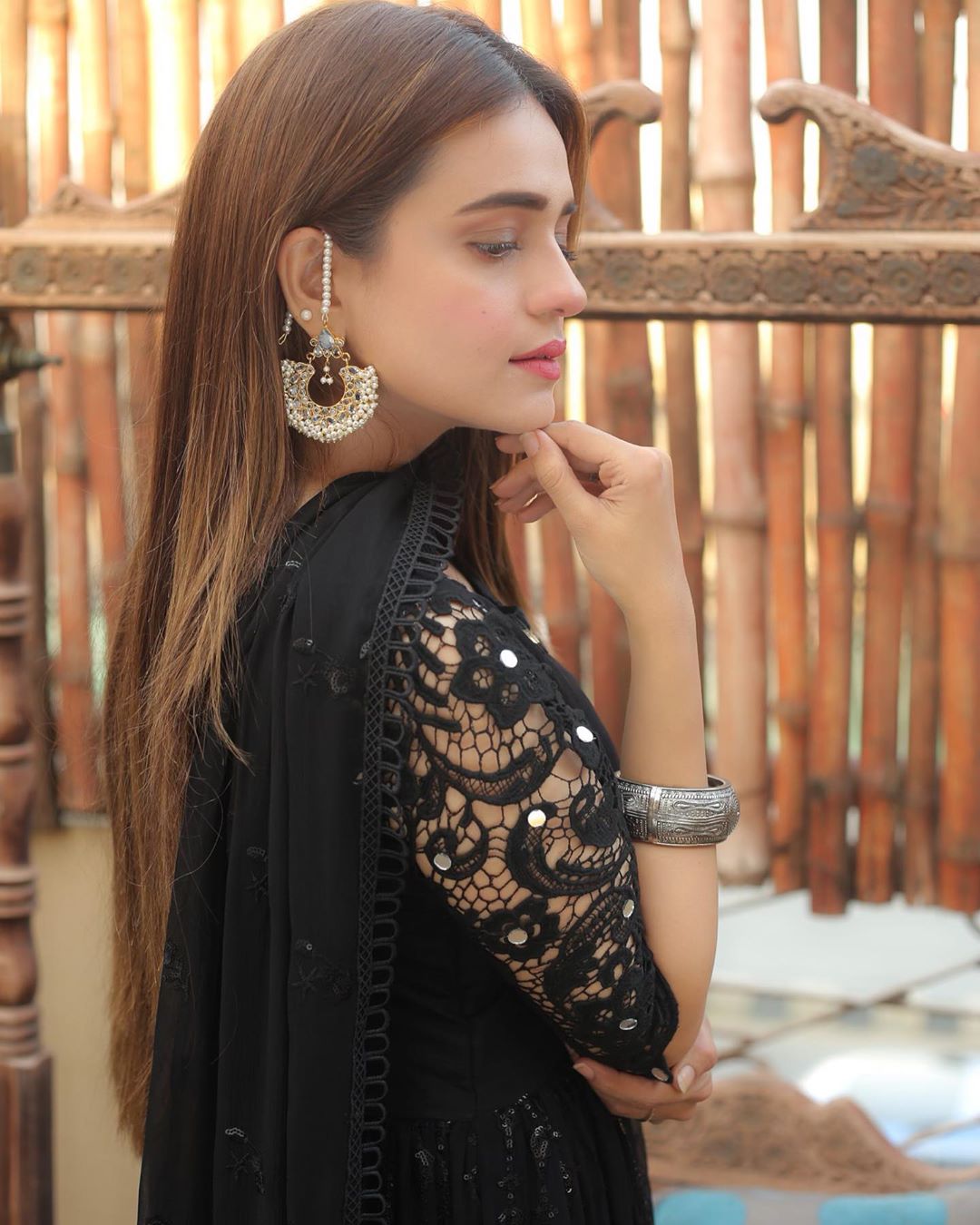 Beautiful Clicks of Gorgeous Actress Sumbul Iqbal in Black Outfit