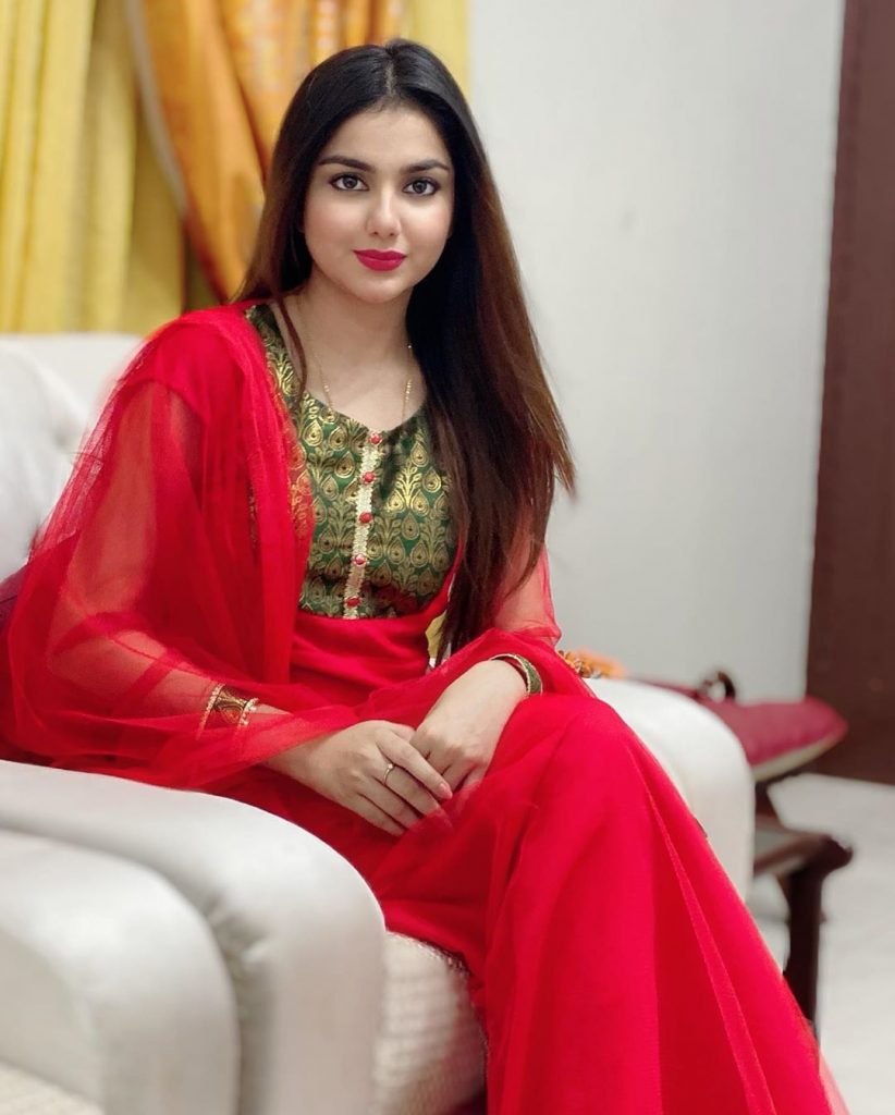 Latest Beautiful Clicks of Syeda Tuba Aamir Liaquat Reviewit.pk