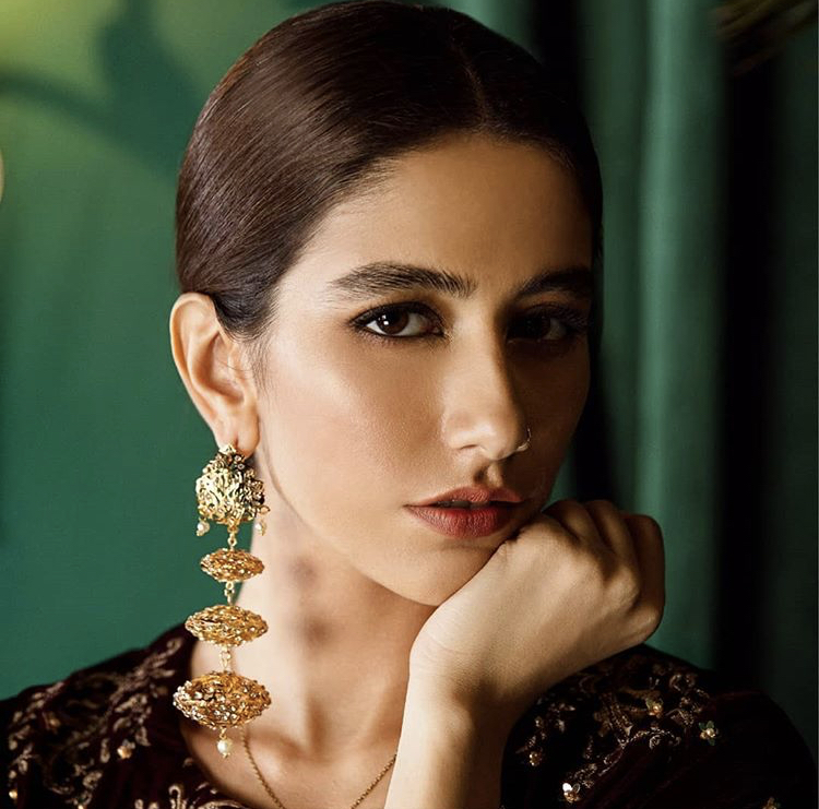 Latest Photoshoot Of Beautiful Syra Shehroz