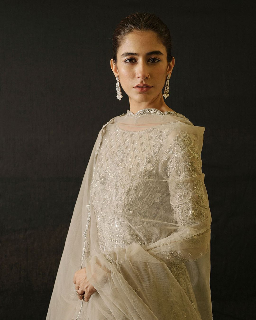 Syra Shahroz looks Berautiful in her Latest Bridal Shoot for Zara Shahjahan