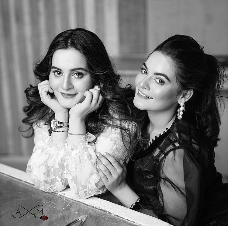 Latest Beautiful Clicks of Aiman Khan with Daughter Amal