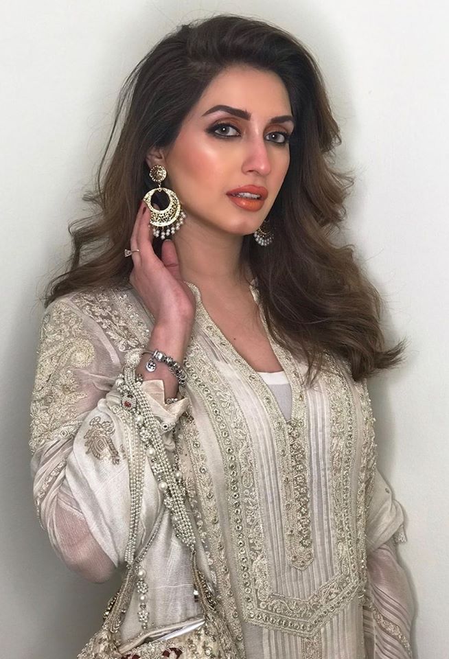 Latest Beautiful Clicks of Actress Iman Ali with her Husband