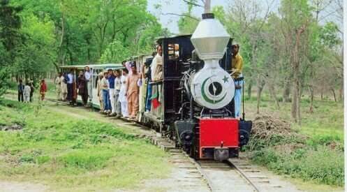 Places to go for one day trips from Lahore