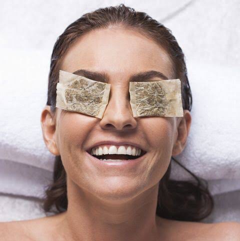 How to reduce and soothe down puffy eyes