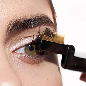 Guide on how to apply mascara the correct way