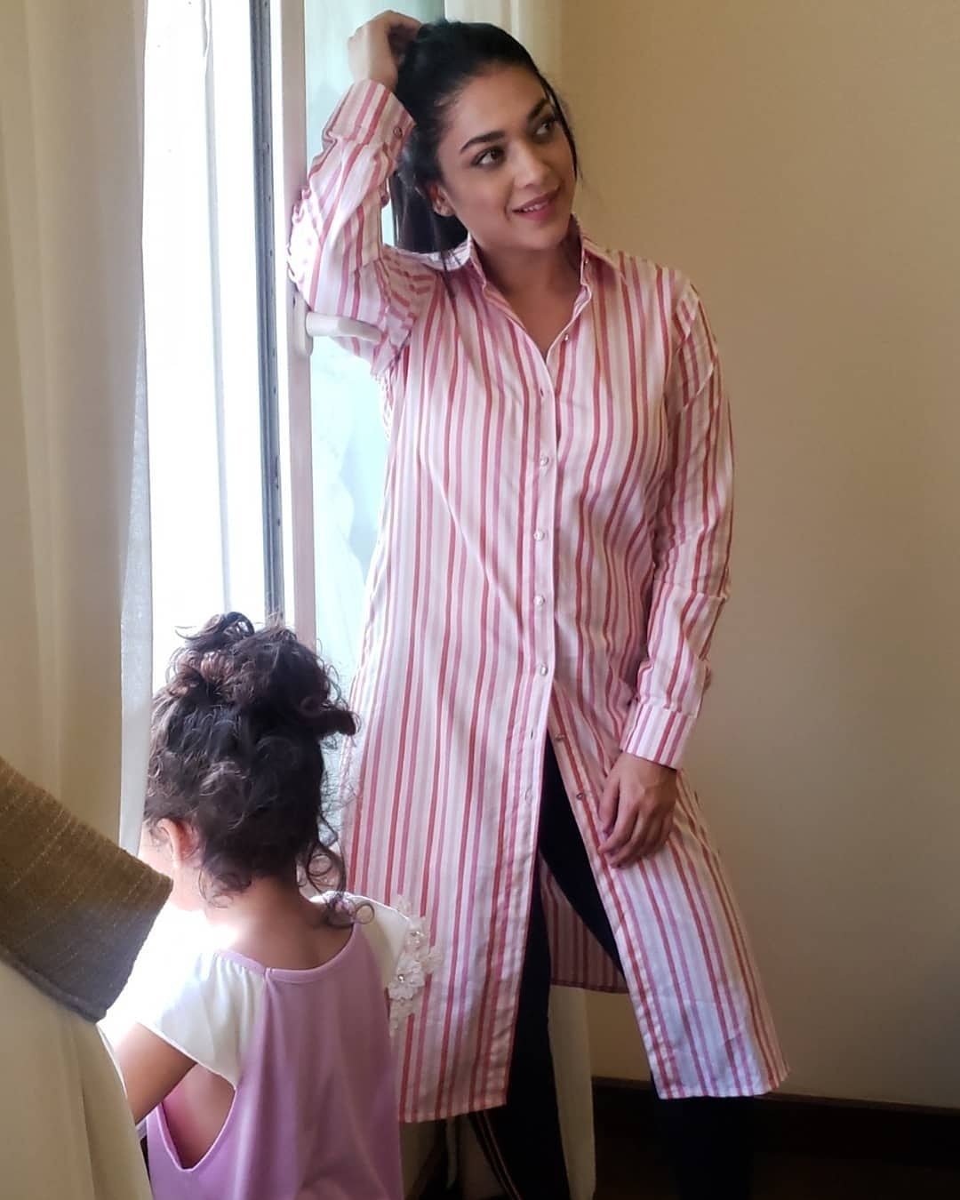 Cute Pictures of Sanam Jung with her Daughter